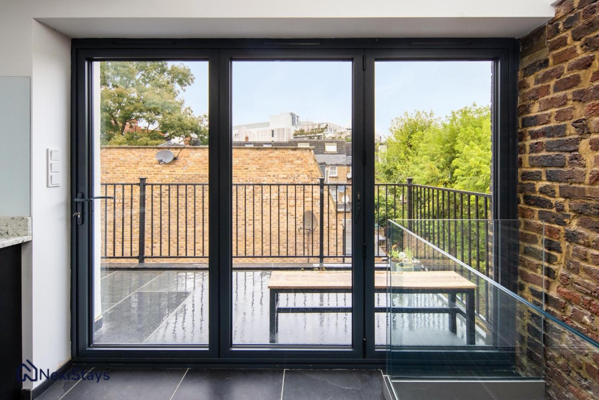 Апартаменты 1 Min Walk To Euston Station, Modern Townhouse Лондон Экстерьер фото