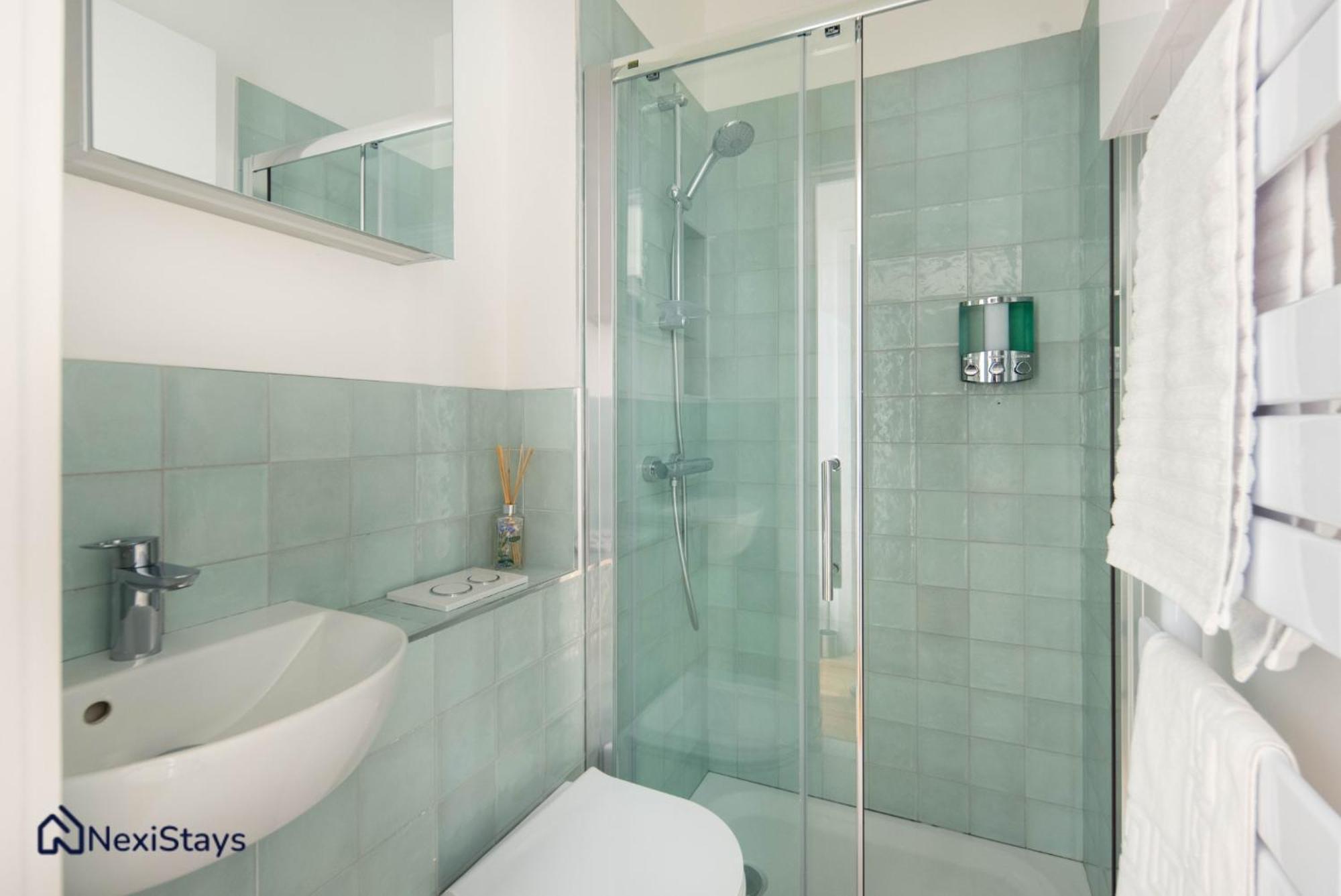 Апартаменты 1 Min Walk To Euston Station, Modern Townhouse Лондон Экстерьер фото