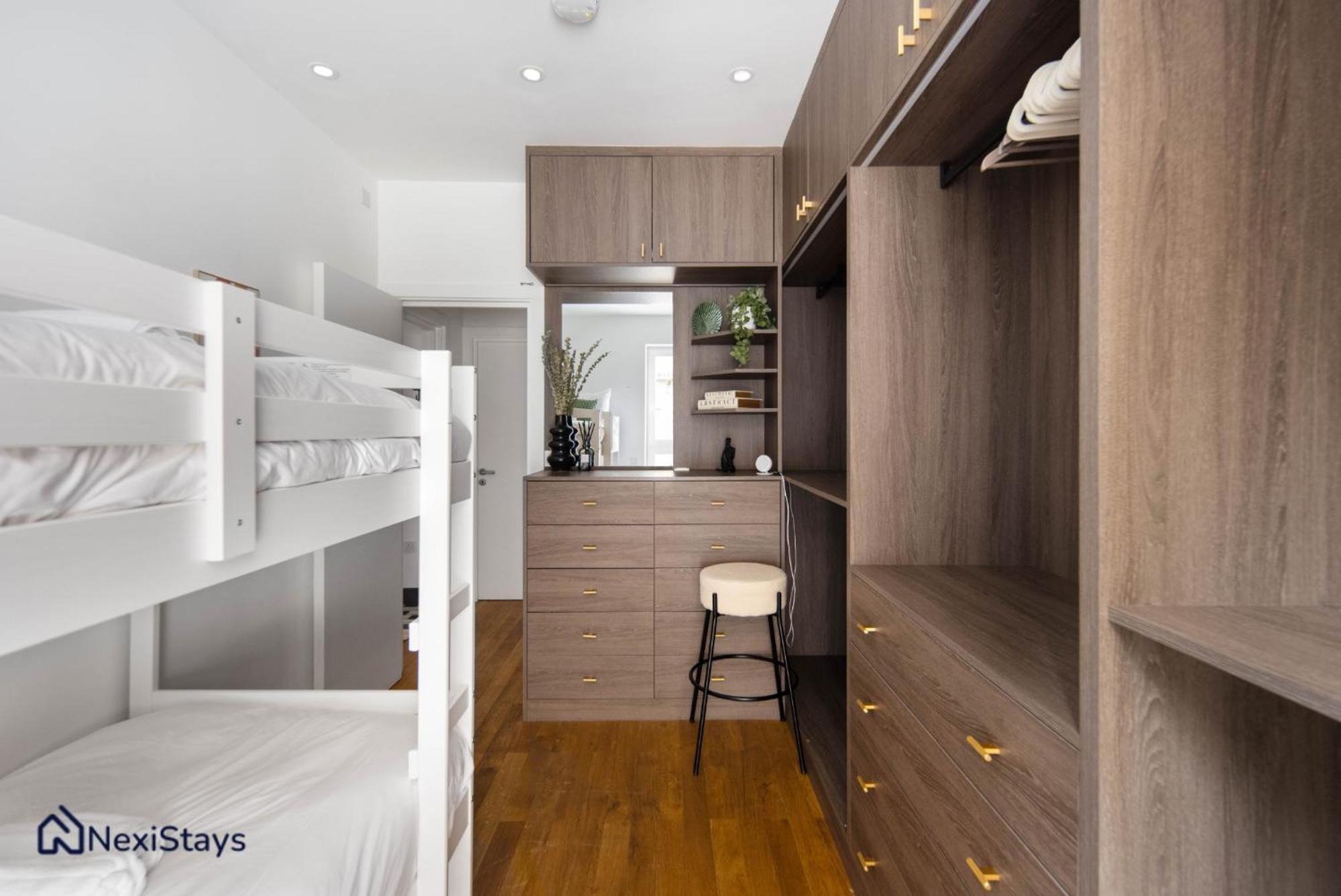 Апартаменты 1 Min Walk To Euston Station, Modern Townhouse Лондон Экстерьер фото